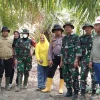 Danramil 02 Tanah Putih Bersama Pemkab Rohil Tinjau Lokasi Lahan Konflik Masyarakat Labuhan Papan Dengan PT RUJ. 