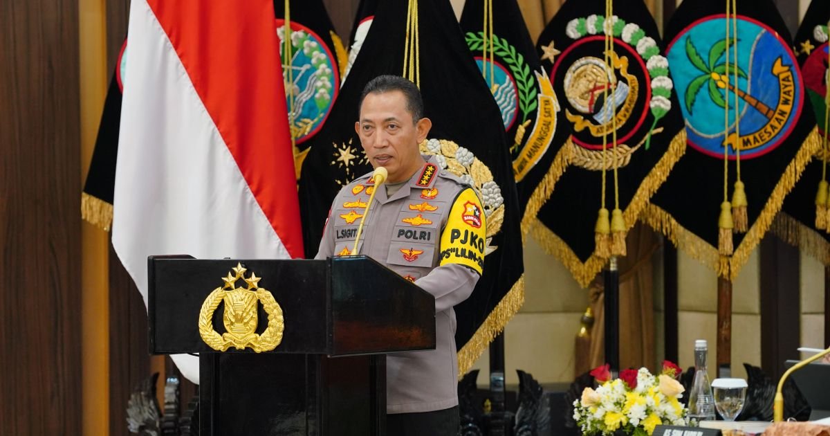 Sampaikan Rilis Akhir Tahun 2025, Kapolri Ajak Doakan Korban Bencana di Sumatera