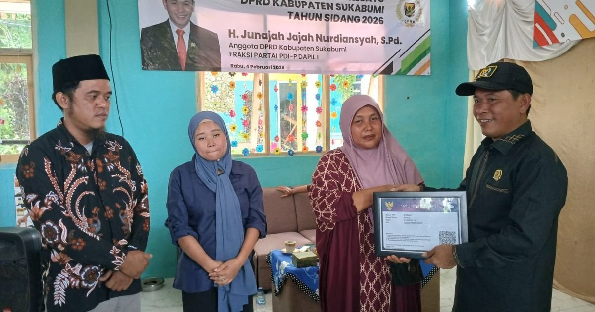 Anggota DPRD Sukabumi H. Junanjah Jajah Nurdiansyah Sosialisasikan Program Indonesia Pintar Saat Reses di SMPIT Annur
