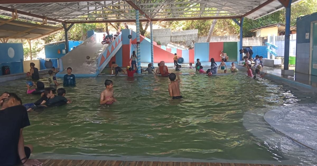 Wisatawan Lokal Padati Wisata Pemandian Air Panas Milik Desa Wangunsari