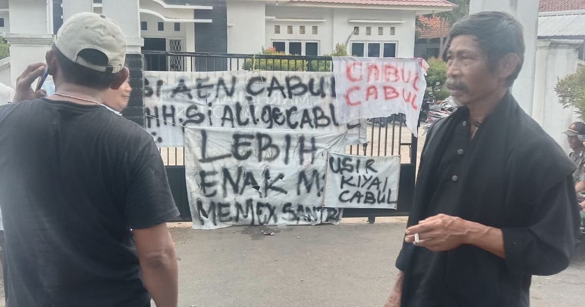 Warga Tirtasari Tuntut Penutupan Pondok Pesantren At-Taubah