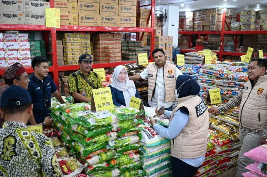 Satgas Pangan Polresta Banyuwangi Sidak Pasar, Pastikan Stok Aman dan Harga Stabil Jelang Nataru 2026