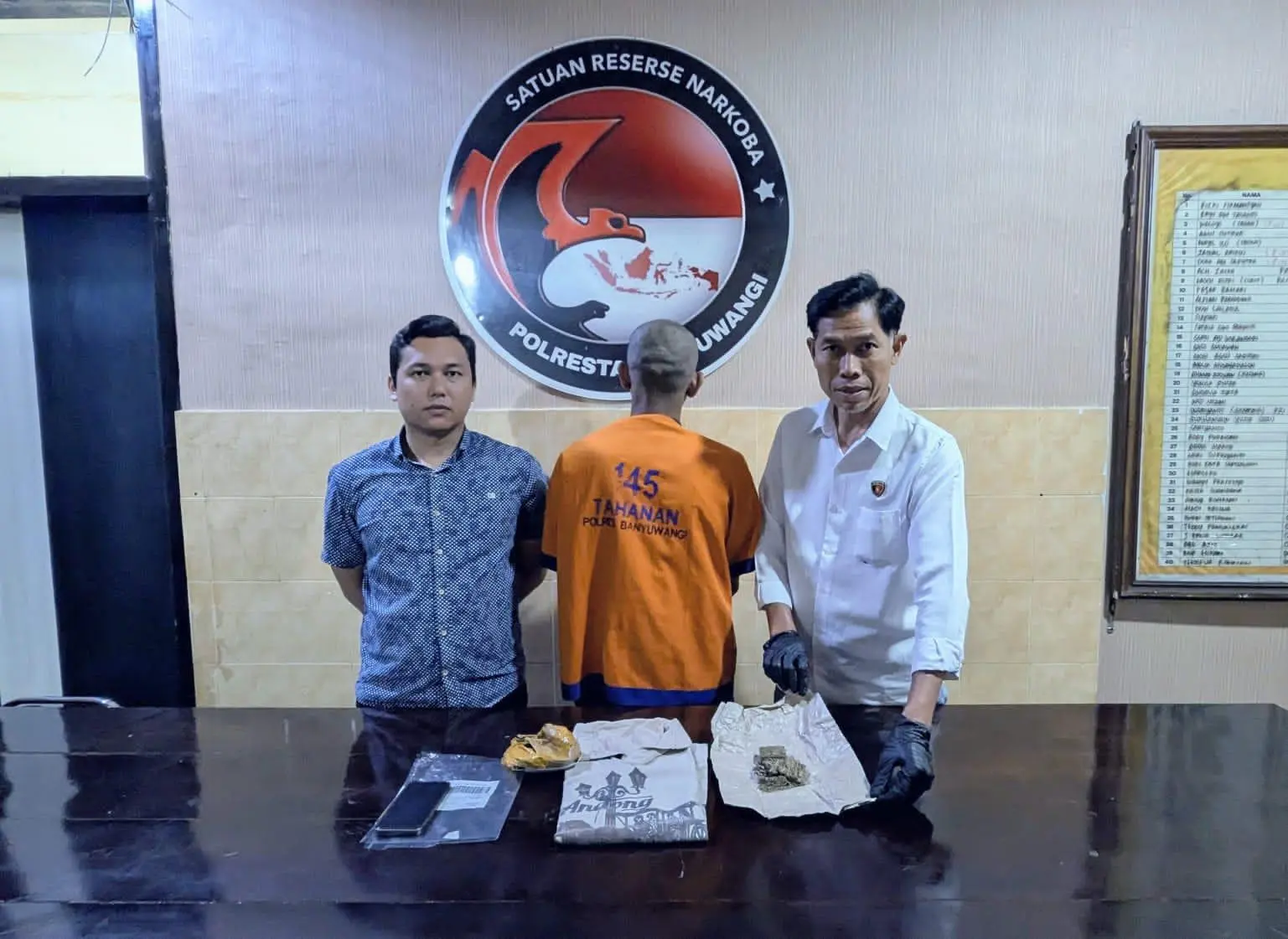 Polresta Banyuwangi Ungkap Pengiriman Ganja 32,86 Gram; Satu tersangka diamankan