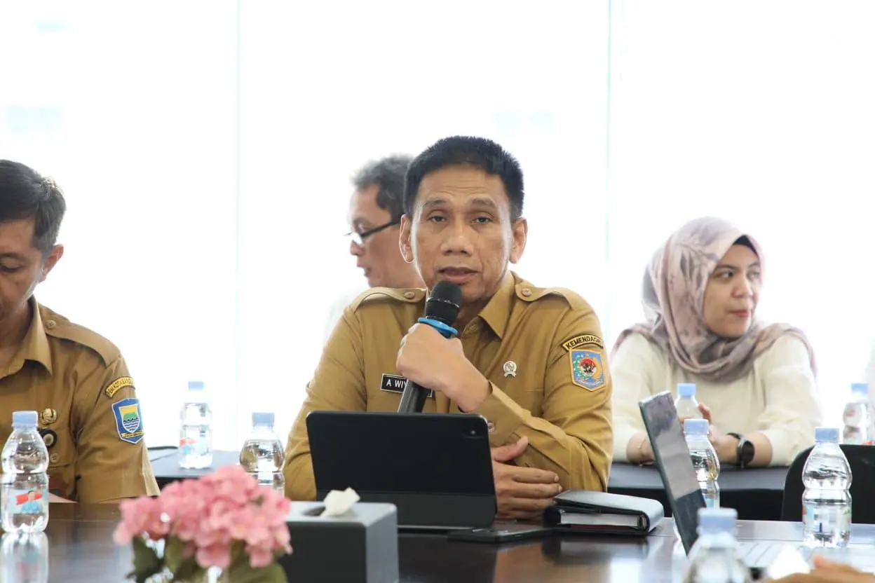 Wamendagri Wiyagus Dorong Tata Kelola Stadion yang Profesional untuk Perkuat Industri Olahraga dan UMKM