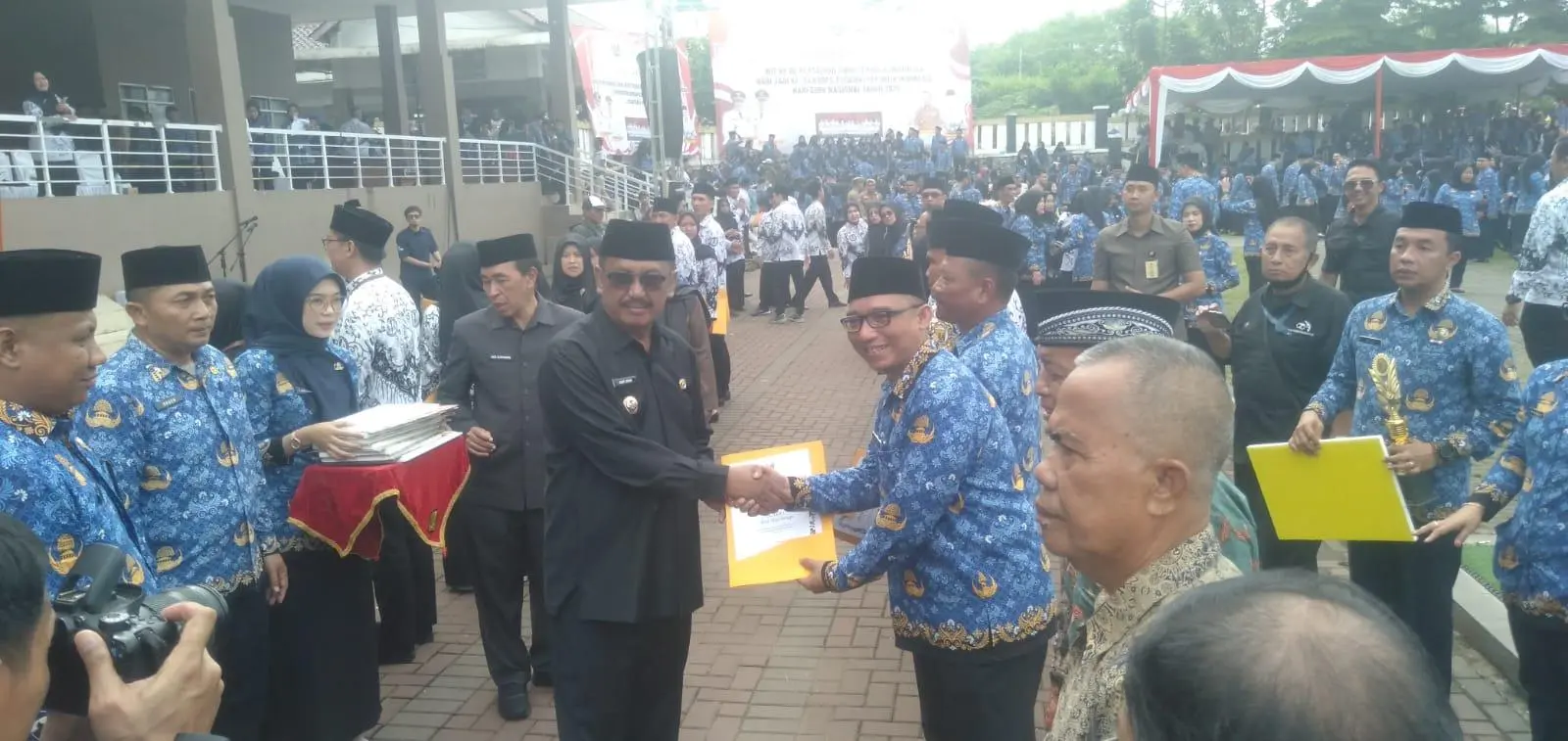Bupati Sukabumi H. Asep Japar Kukuhkan 8.164 PPPK Paruh Waktu, Dorong Profesionalisme dan Sinergi ASN
